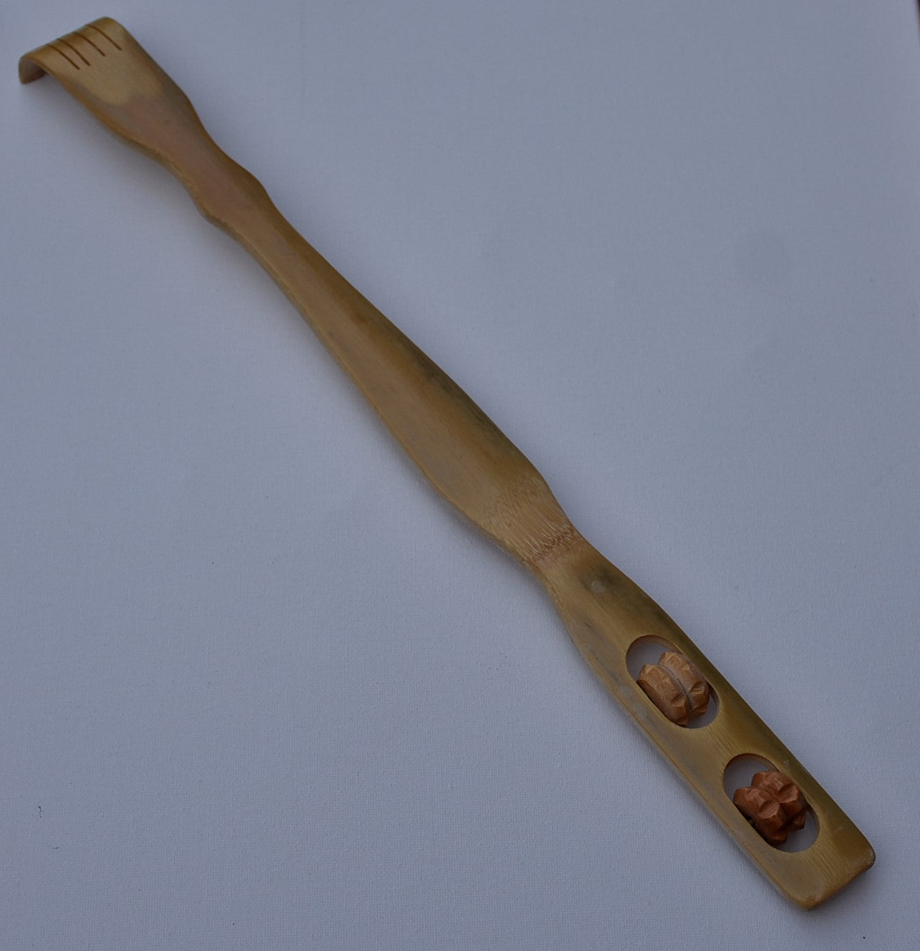 Ruggenkrabber van bamboe, met  massage roller.
